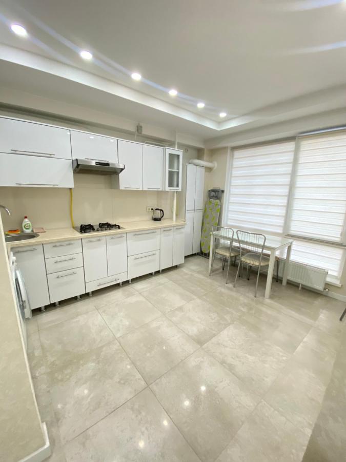 New Lux Apartment In Chisinau Exterior photo