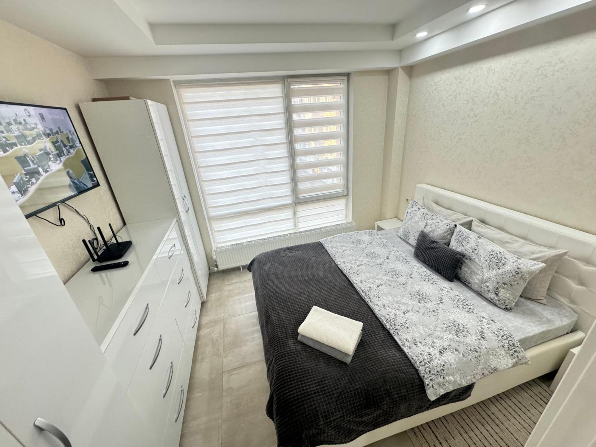 New Lux Apartment In Chisinau Exterior photo